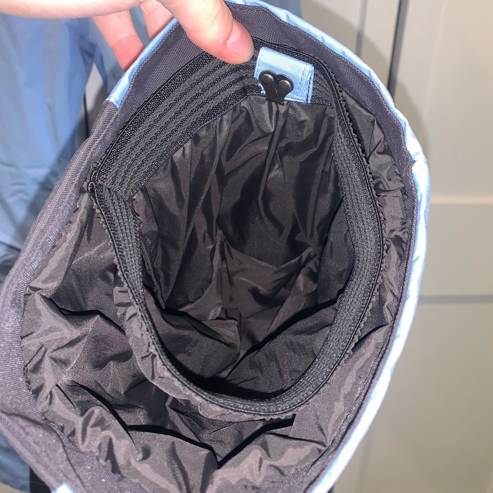 Helly Hansen Blue and Black Apparel - Picture 4 of 6